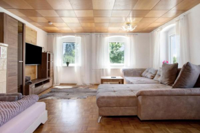 EG Wohnung Bauernhof mit Garten